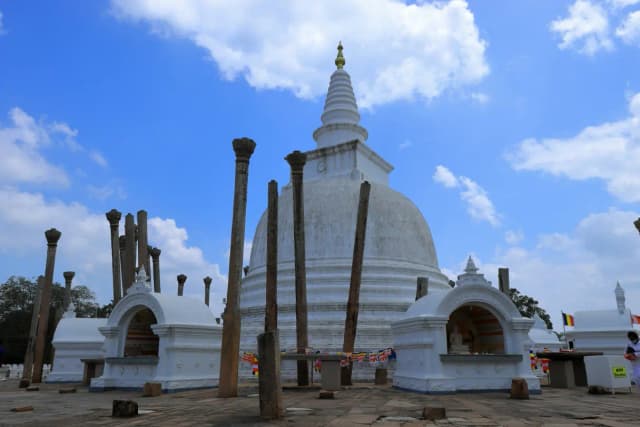 Sacred Anuradhapura & Mihintale