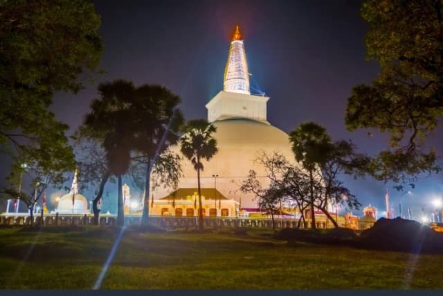 Sacred Anuradhapura & Mihintale