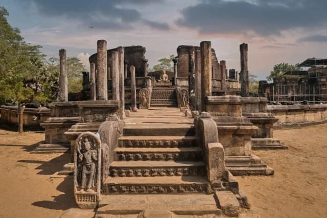Explore Polonnaruwa & Pidurangala
